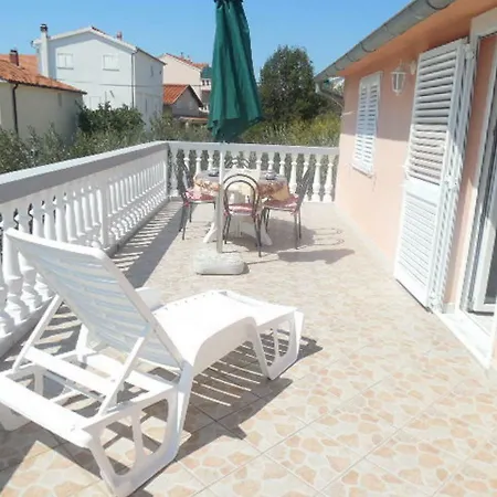 Apartment Jelka I Branko